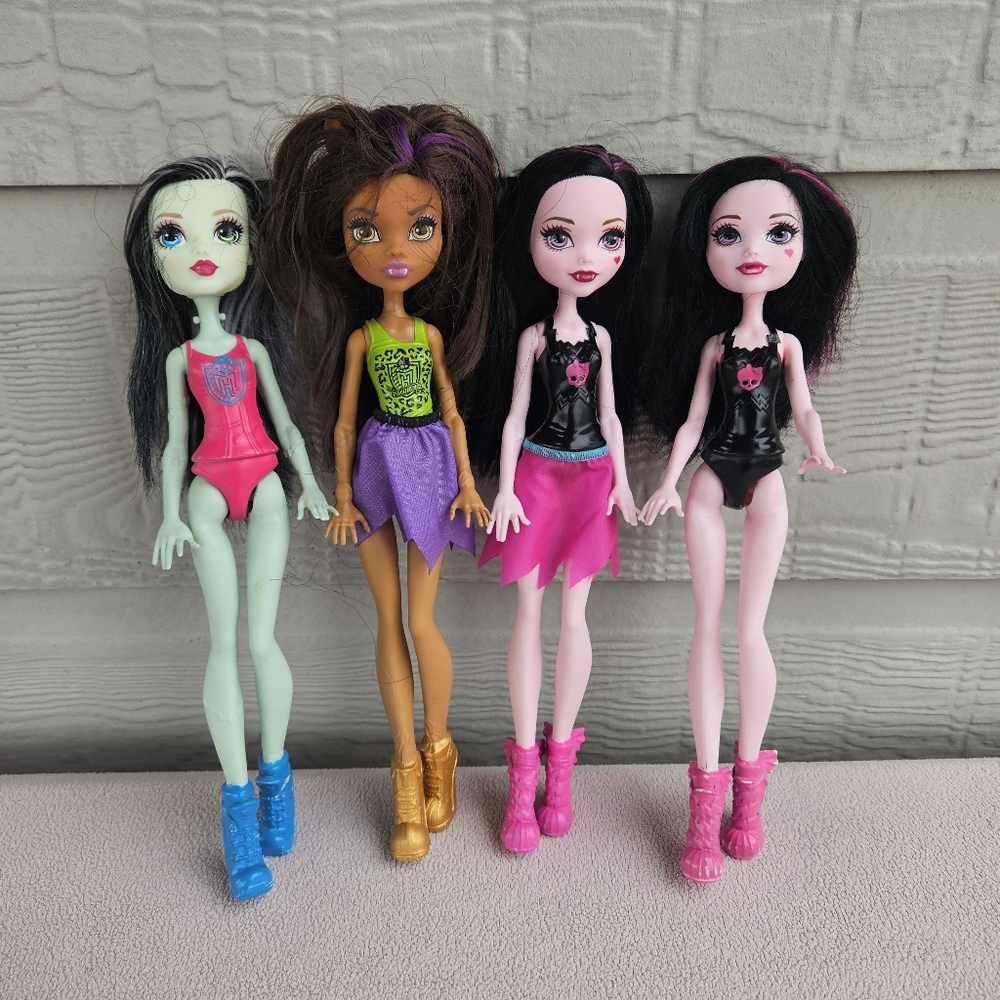 Monster High Ghoul Spirit Cheerleader Doll Lot Draculaura Frankie Stein Clawdeen